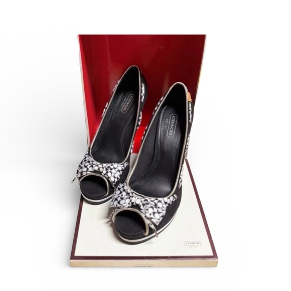 Coach Shoes - NEW COACH THALIA Black & White
Denin Peep Toe wedge shoes
WOMENS 8.5 NBW